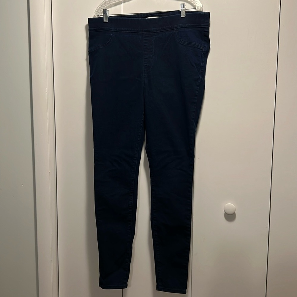 Old Navy Woman’s Super Skinny Stretch 16 Long